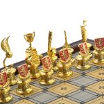 The Hogwarts™ Houses Quidditch Chess Set - Slika 4