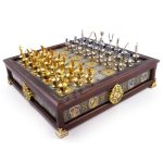 The Hogwarts™ Houses Quidditch Chess Set - Slika 2