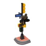 Spider-Man: No Way Home D-Stage PVC Diorama Spider-Man Black and Gold Suit Closed Box Version 25 cm