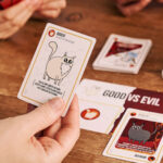 Exploding Kittens Good vs Evil - Slika 2