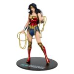DC Direct PVC Statue 1/6 Wonder Woman by Jim Lee 30 cm - Slika 3