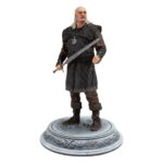 The Witcher PVC Statue – Vesemir (Season 2) 23 cm Dark Horse Comics, u saradnji sa Netflixom, predstavlja nastavak kolekcije visokokvalitetnih figura inspirisanih hit serijom The Witcher. Ova deluks, ručno oslikana statua donosi detaljan prikaz Vesemira iz 2. sezone. Vesemir je najstariji i najiskusniji veštac u Kaer Morhenu, kao i mentor i očinska figura Geralta i preostalih veštaca. Njegova uloga je ključna u Ciriinom treningu, gde joj pomaže da razume šta znači biti Veštac. Statua je izrađena od visokokvalitetne plastike, visoka 23 cm (uz bazu od 3 cm), i dolazi u window box pakovanju, idealnom za kolekcionare.